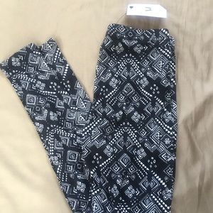 Brand new Amelia James leggings
